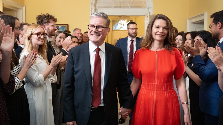 Incoming Prime Minister Sir Keir Starmer with his wife Victoria Starmer enters his official London residence at 10 Downing Street for the first time.