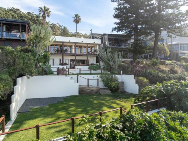 The home at 8 Paterson Road, Coalcliff is now on the market. 