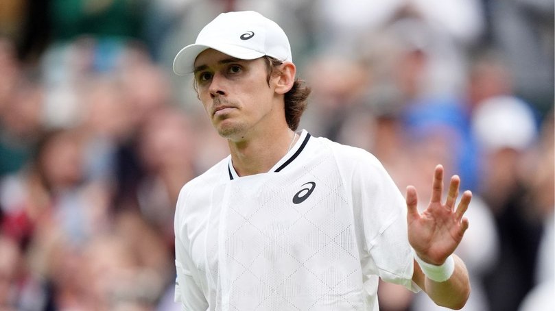 Alex de Minaur has withdrawn from his Wimbledon quarter-final.