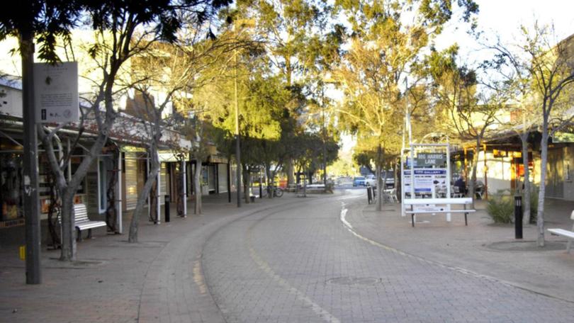 A curfew in the centre of Alice Springs has worked, the mayor says. (Alan Porritt/AAP PHOTOS)