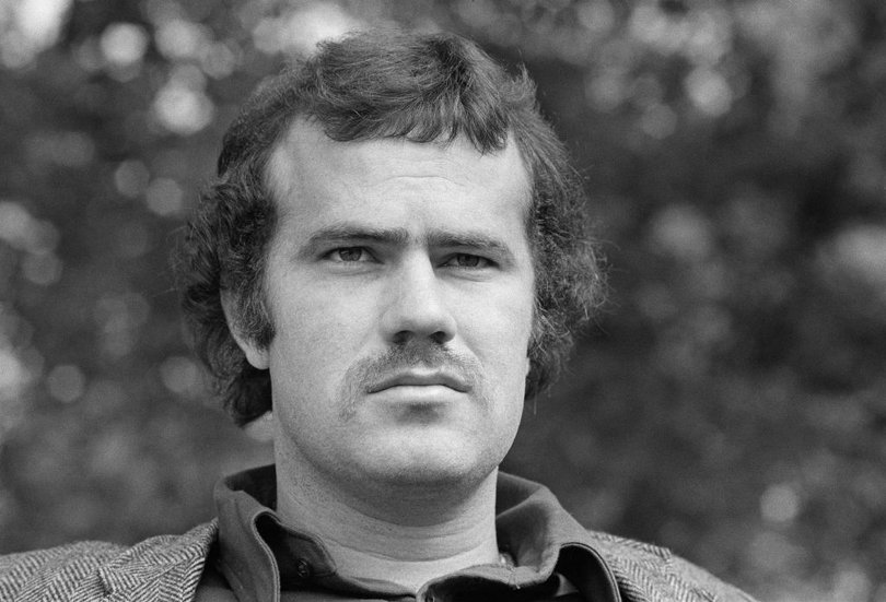 Dave Loggins, who famously wrote the Masters tournament theme song Augusta, has died aged 76.