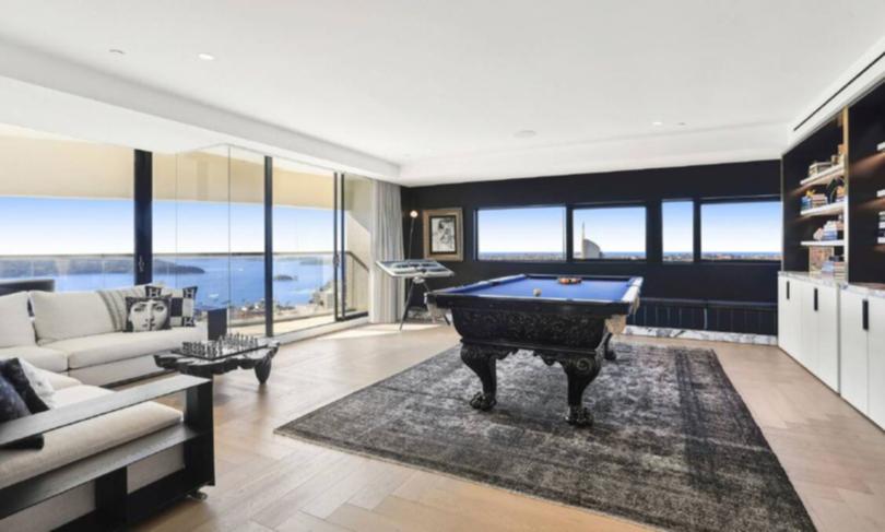 The ideal place to kick back with friends is the games room which features a wet bar.