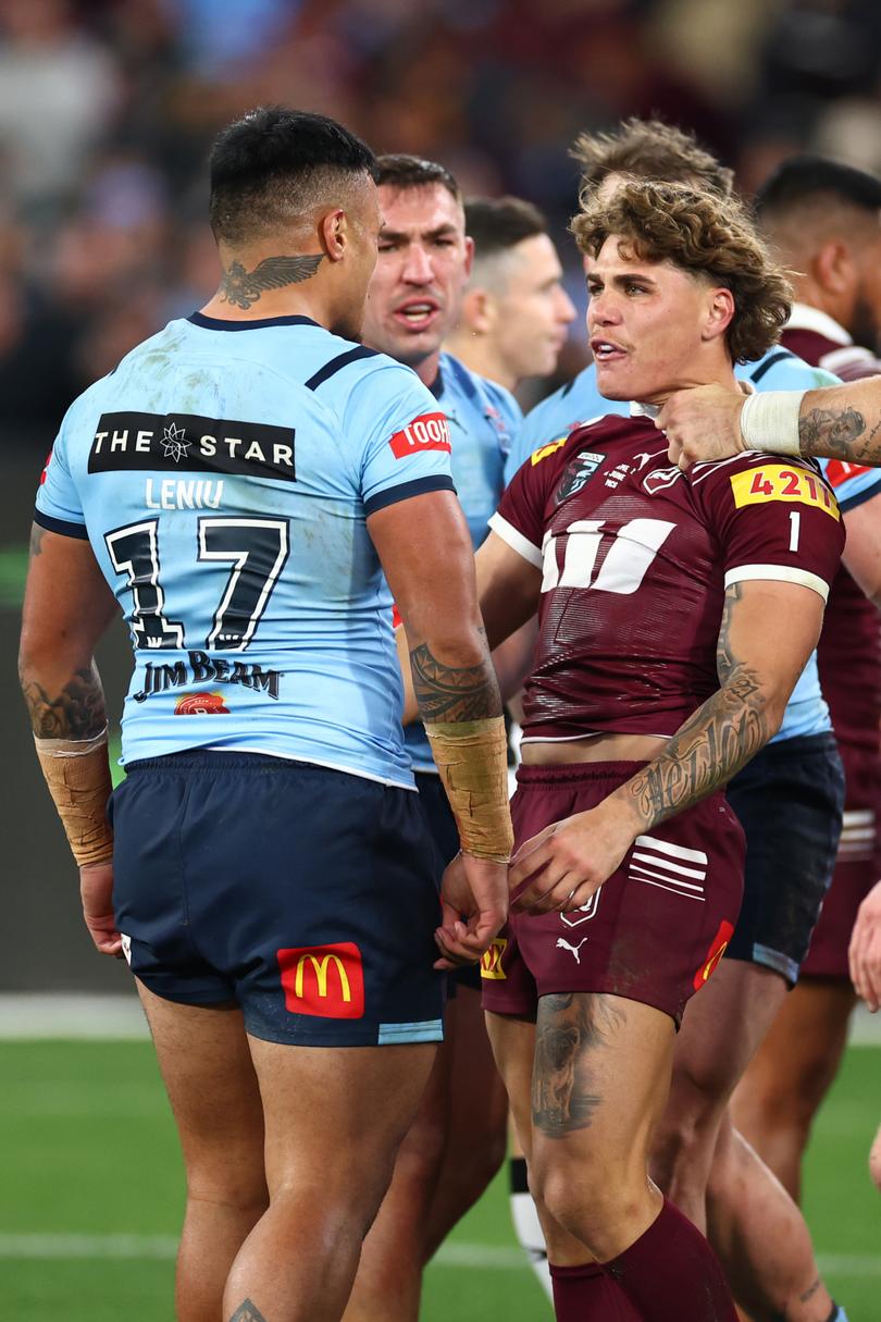 MELBOURNE, AUSTRALIA - JUNE 26: Spencer Leniu of the Blues and Reece Walsh of the Maroons exchange words during game two of the men's State of Origin series between New South Wales Blues and Queensland Maroons at the Melbourne Cricket Ground on June 26, 2024 in Melbourne, Australia. (Photo by Quinn Rooney/Getty Images)