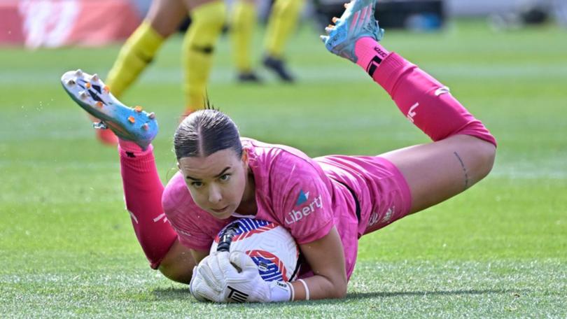 Brianna Edwards has left the Phoenix and signed for the defending ALW champions Sydney FC. (Masanori Udagawa/AAP PHOTOS)