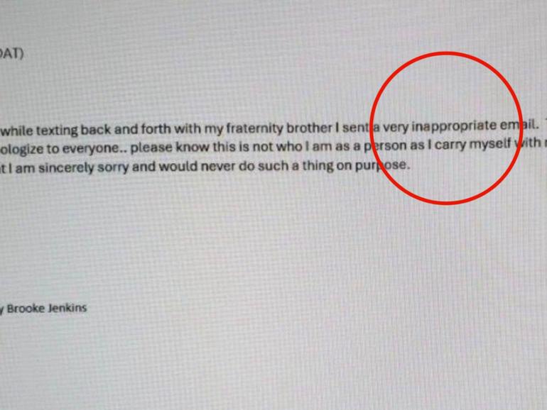 A leaked email of Jovan Thomas’ apology after the “mistake” reply-all message to staff.