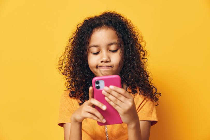 Parents : arrêtez d’acheter des smartphones à vos enfants.