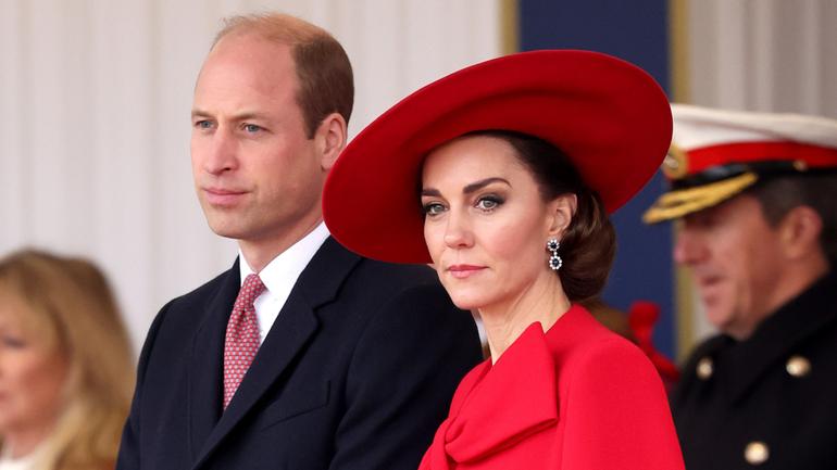 LONDON, ENGLAND - NOVEMBER 21: Prince William, Prince of Wales and Catherine, Princess of Wales attend a ceremonial welcome for The President and the First Lady of the Republic of Korea at Horse Guards Parade on November 21, 2023 in London, England. King Charles is hosting Korean President Yoon Suk Yeol and his wife Kim Keon Hee on a state visit from November 21-23. It is the second incoming state visit hosted by the King during his reign. (Photo by Chris Jackson/Getty Images)