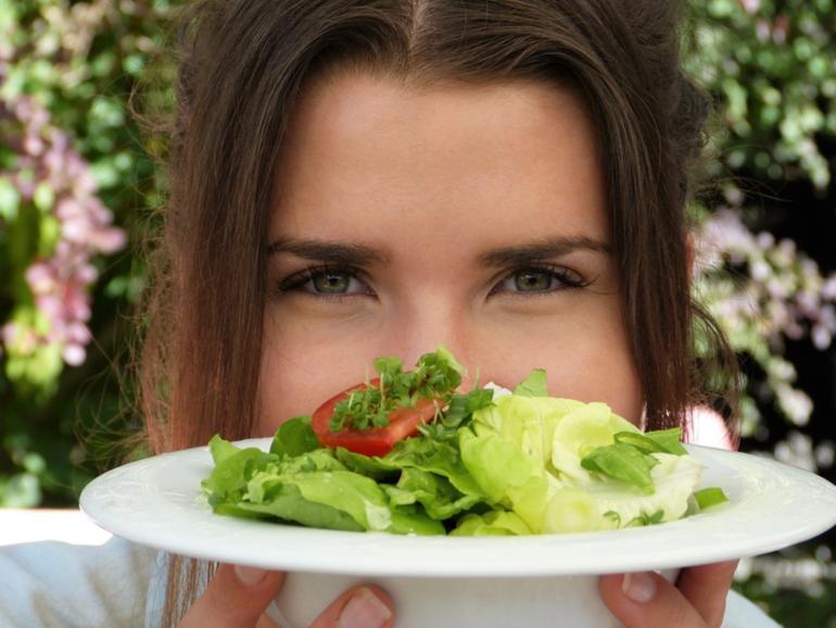 A new study found that one diet may help reverse a person’s biological age and lose weight in just eight weeks.