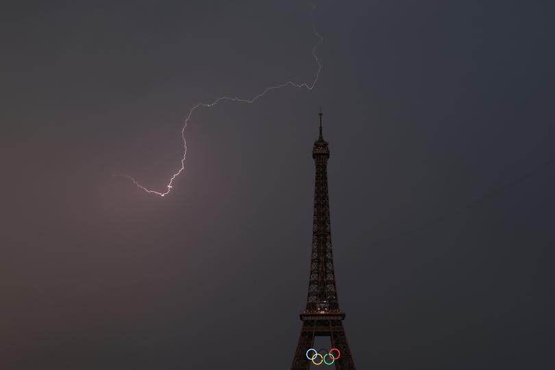 Lightning causes delays ahead of the  Men’s 20km Race Walk.