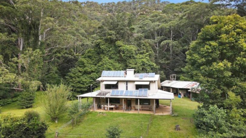 The home has a price guide under $600,000 which is a bargain for the Kangaroo Valley location.