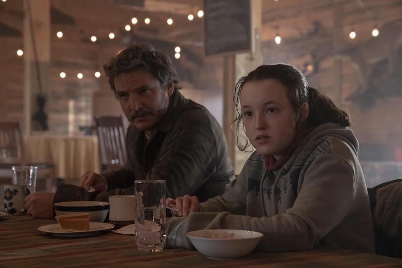 Pedro Pascal et Bella Ramsey dans The Last of Us.