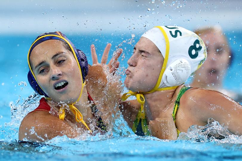 Judith Forca Ariza of Team Spain and Sienna Hearn of Team Australia battle for possession.