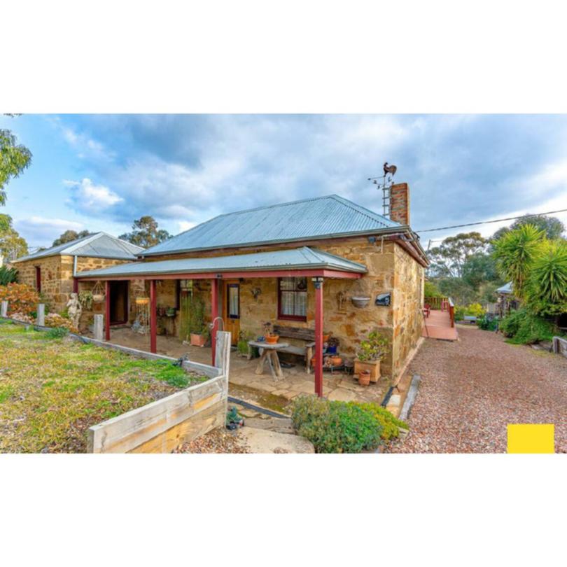 In Bendigo, a unique stone-built cottage in the historic suburb of Eaglehawk sold at auction for $655,000.