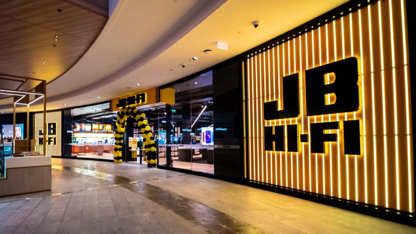 JB Hi-Fi has purchased Victorian kitchen, laundry and bathroom products retailer e&s.