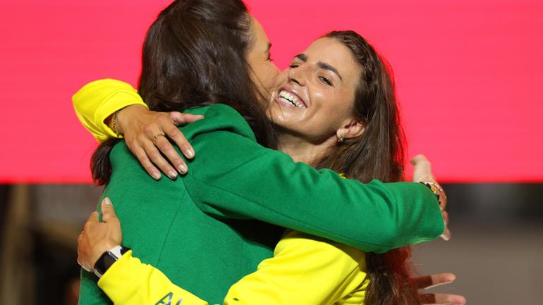 Australia’s greatest-ever Olympic Team has been welcomed home to cheers by Prime Minister Anthony Albanese, family and friends at the Qantas hangar at Sydney International Airport.