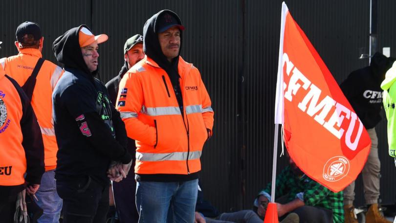 The government has bipartisan support for a bill putting the CFMEU into administration. (Jono Searle/AAP PHOTOS)