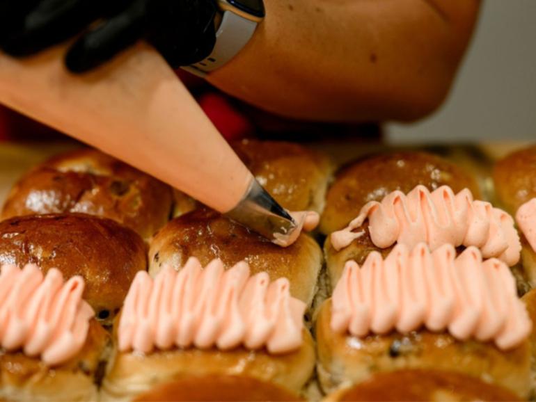 Humble Bakery has been given Wotif’s 2024 Uniquely Aussie Award for the best finger bun in Australia.