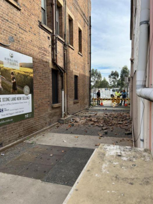 A chimney fell down from one of the buildings in Muswellbrook after the earthquake.