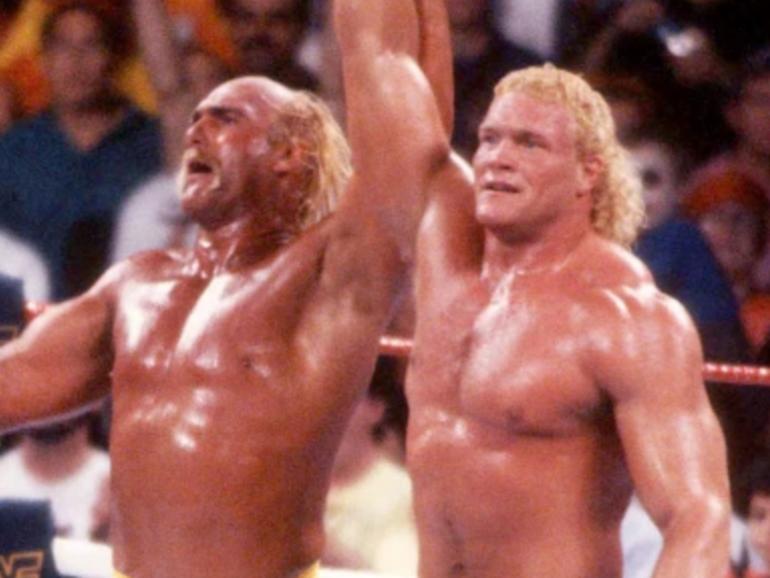 Hulk Hogan and Sid Eudy in 1992.