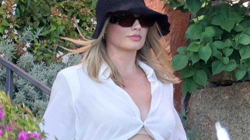 Margot Robbie has been spotted on holiday in Italy. 
