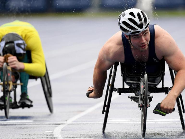 The super-talented Sam Rizzo (r) is all set to make his Paralympic Games debut in Paris. (Dan Himbrechts/AAP PHOTOS)