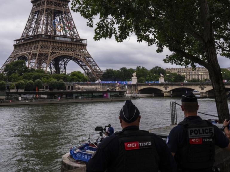 Concerns about water quality in the Seine led to the postponement of Paralympic triathlon events. (AP PHOTO)