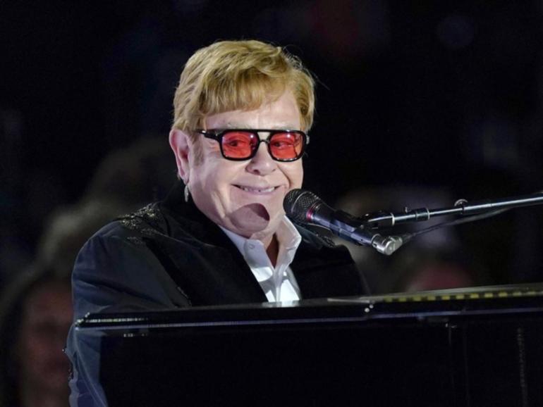 Singer Elton John says his recovery from an eye infection will take some time. (AP PHOTO)