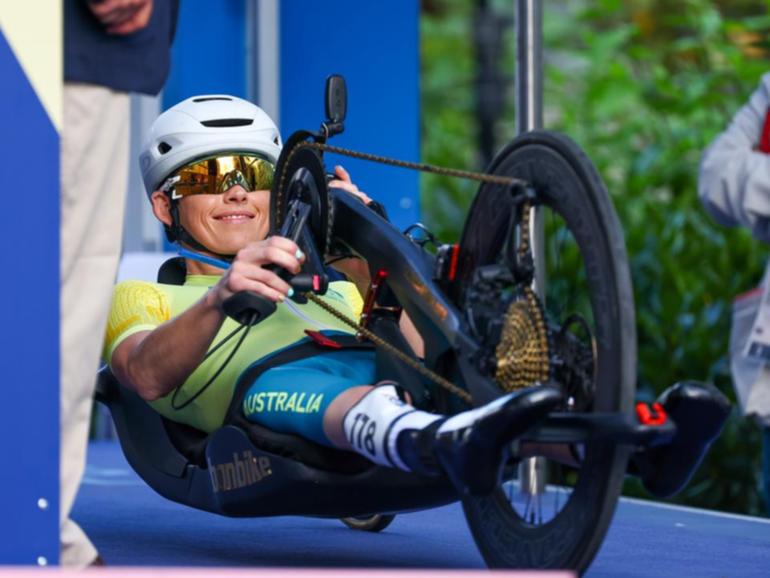 Lauren Parker won silver in the H1-3 individual time trial to go with her triathlon gold. (Greg Smith/AAP PHOTOS)