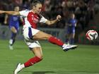 Caitlin Foord grabbed four goals as Arsenal beat Rangers in a Women's Champions League qualifier.