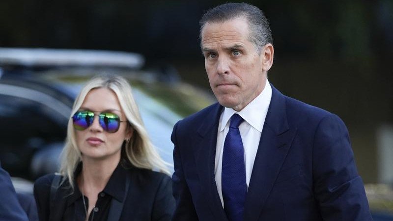 Hunter Biden has arrived at a Los Angeles federal court for his trial on felony tax charges.