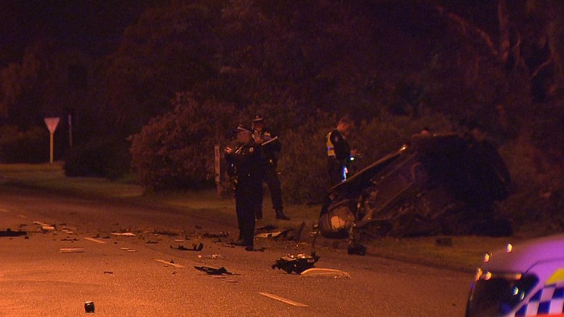 A 23-year-old man died when his car hit a tree on a median island on Canning Hwy, Attadale overnight. Police are examining the crash site.