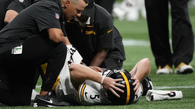 Pittsburgh Steelers' Australian punter Cameron Johnston (5) has suffered a serious knee injury. (AP PHOTO)