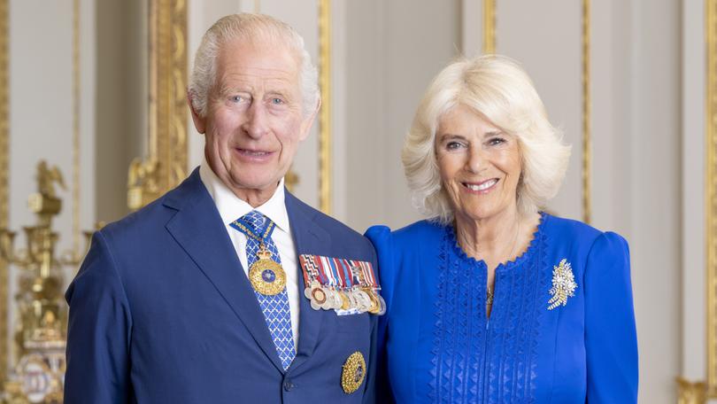 Official Australian portrait of His Majesty King Charles III and Queen Camilla (three quarter length version)