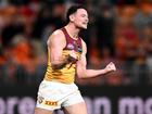 LachieNeale has had a sore foot for 'quite a few weeks', Brisbane's coach has revealed. (Dan Himbrechts/AAP PHOTOS)