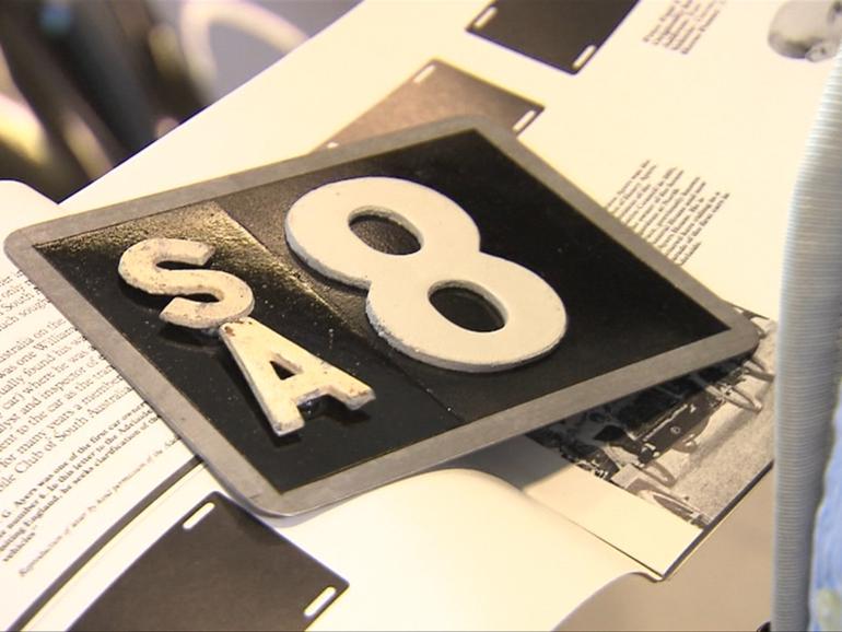 A South Australian no. 8 plate is expected to sell at auction for more than a million dollars. 