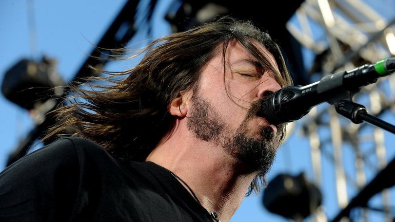 Dave Grohl and the Foo Fighters have given no reason for pulling out of a US music festival. 