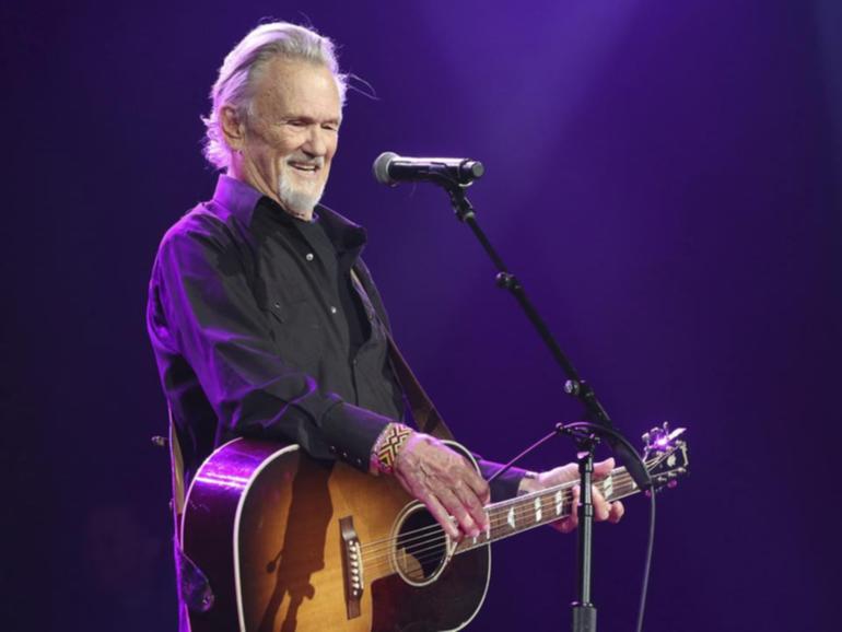 Singer-songwriter Kris Kristofferson has died peacefully at his home in Hawaii.