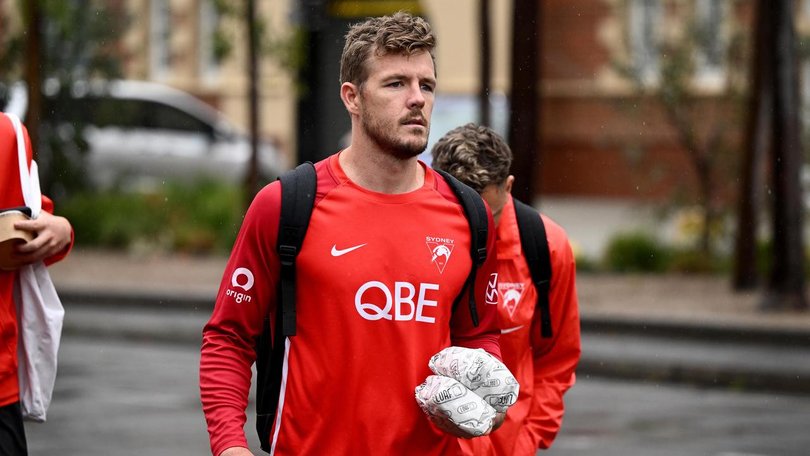 Luke Parker is set for a Swans exit after 15 seasons, requesting a trade to the Kangaroos. (Dan Himbrechts/AAP PHOTOS)