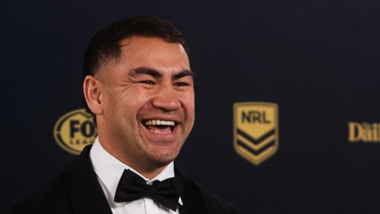 Jahrome Hughes is all smiles after being awarded the Dally M Medal in Sydney. (Mark Evans/AAP PHOTOS)