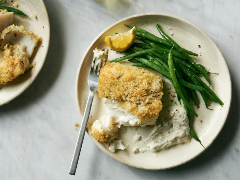 Crispy baked fish with tartar sauce. Charming fish shacks and salty sea air aren’t a weeknight possibility for most of us, but thankfully, this recipe is.