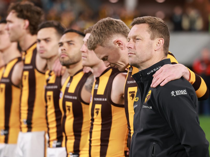 Sam Mitchell has signed on as Hawks coach.