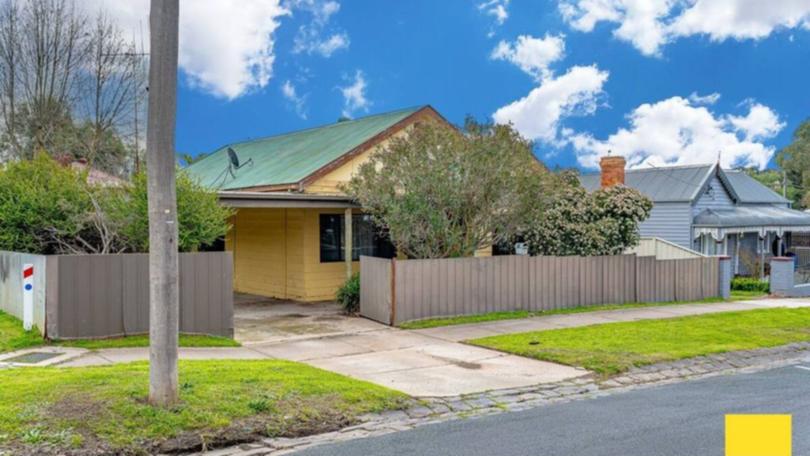 In Bendigo, a dated three-bedroom weatherboard on a large corner block has sold under the hammer for $320,000.