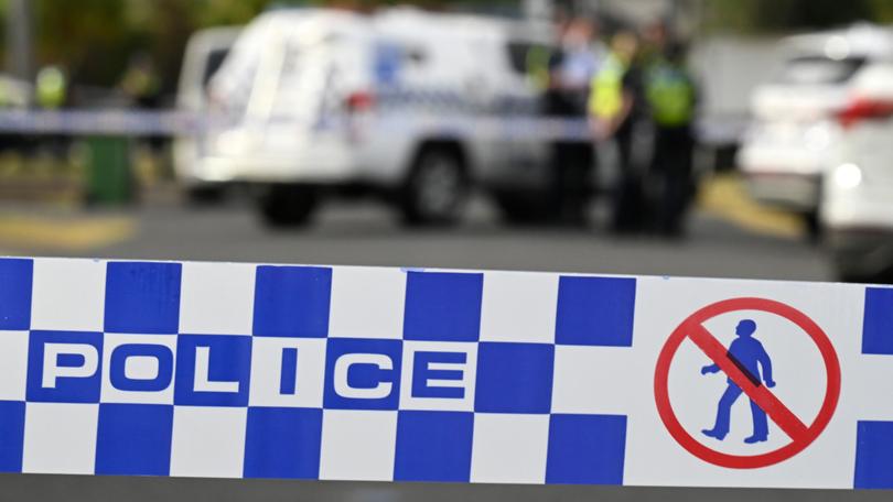 A man who had been shot was found in the Murrumbidgee River but refused to come out, inr before swimming to an island and climbing a tree.