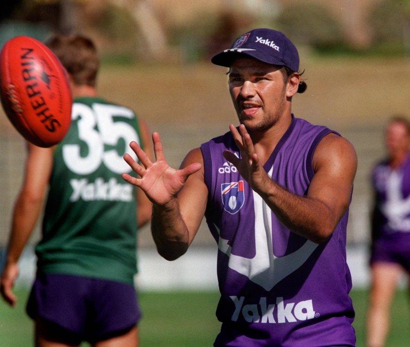 S BOLTON 2..11/3/99..PIC BY MAL FAIRCLOUGH..
DARREN BOLTON OF THE FREMANTLE DOCKERS AT TRAINING AT FREMANTLE OVAL.