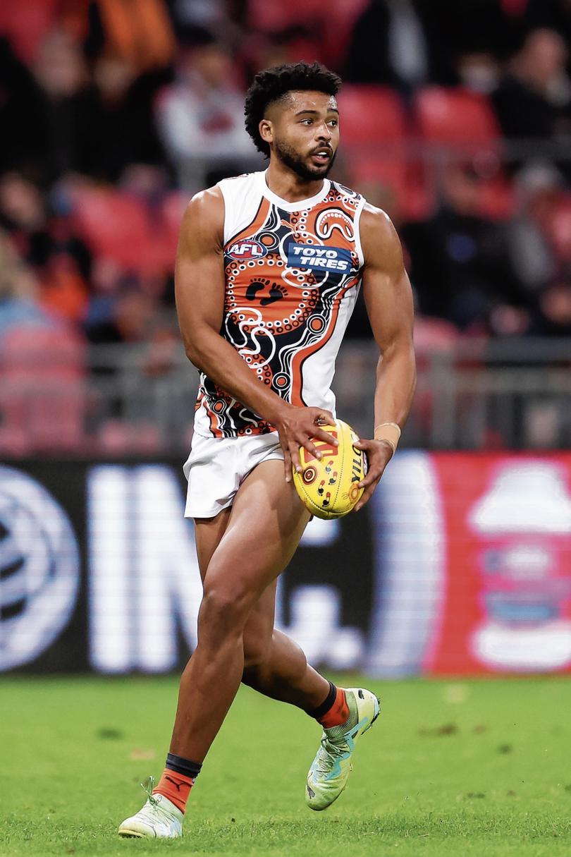 SYDNEY, AUSTRALIA - MAY 21: Connor Idun of the Giants looks upfield during the round 10 AFL match between Greater Western Sydney Giants and St Kilda Saints at GIANTS Stadium, on May 21, 2023, in Sydney, Australia. (Photo by Matt King/AFL Photos/via Getty Images )