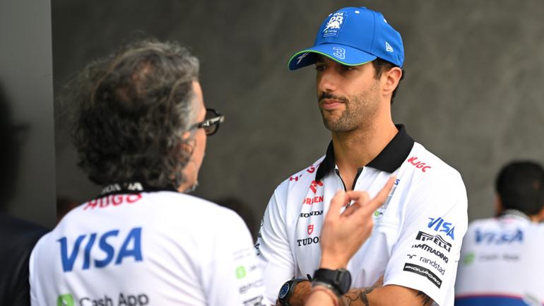 Laurent Mekies, Team Principal of Visa Cash App RB speaks to Daniel Ricciardo.