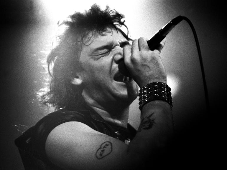 Former Iron Maiden frontman Paul Di'Anno has died aged 66. 