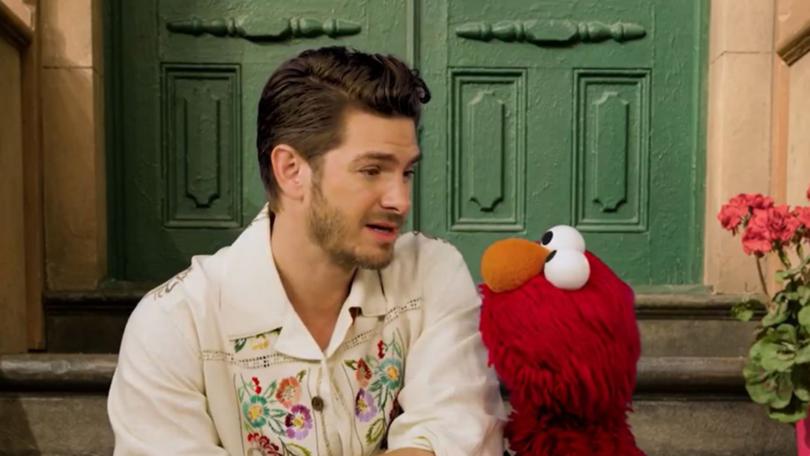 Andrew Garfield and Elmo discuss grief. 