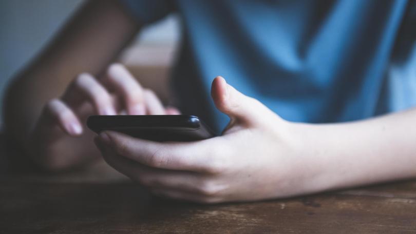 People still using 3G-connected devices are urged to upgrade as the network is being shut down. 