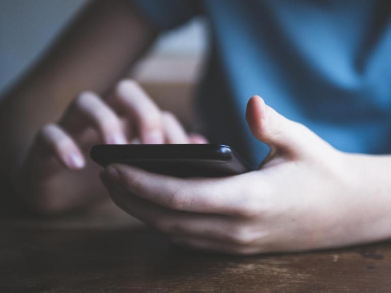 People still using 3G-connected devices are urged to upgrade as the network is being shut down. 